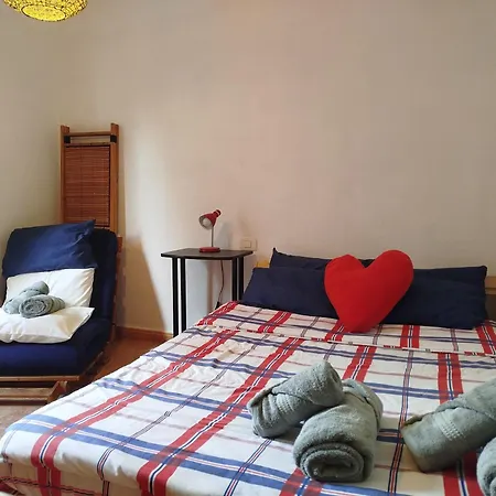 Piso 3 Zona La Salle Apartment *